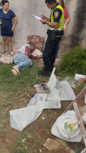 Albañil cayó de un andamio y sufrió lesiones en la cadera