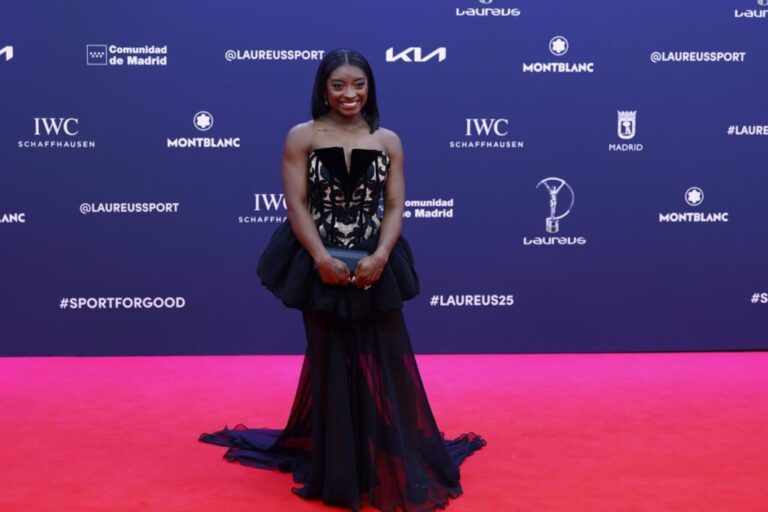 No estoy segura de mi presencia en Los Ángeles; mi prioridad es la sanación física y mental.