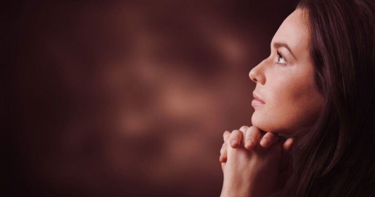 Oraciones a Jesucristo: Plegarias, devociones y ejemplos para cada día