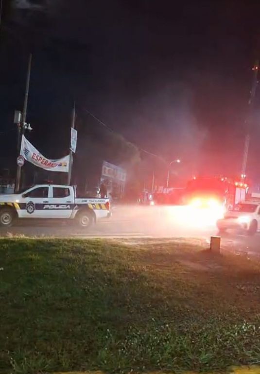 Incendio en local de comidas: pérdidas parciales y sin lesionados