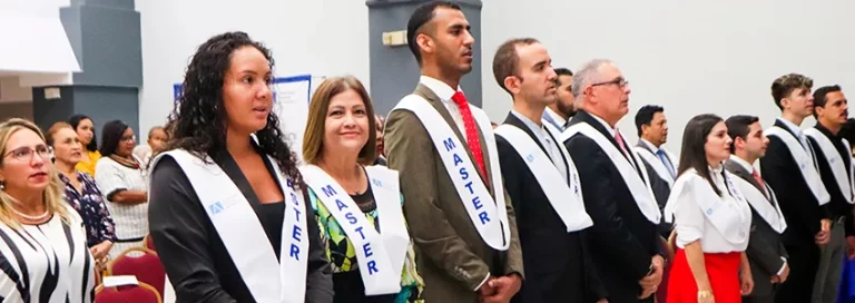 FUNIBER Panamá organiza una ceremonia de entrega de títulos