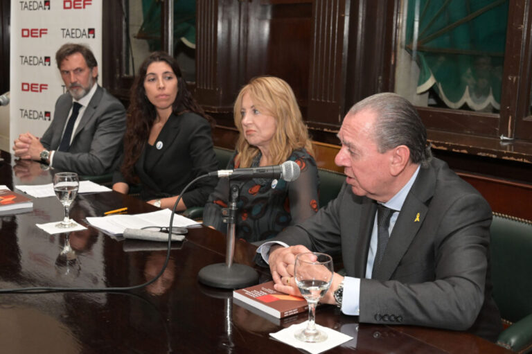 TAEDA y Usina de Justicia presentaron el libro “Nuevos Paradigmas para la Justicia Penal” en la Facultad de Derecho