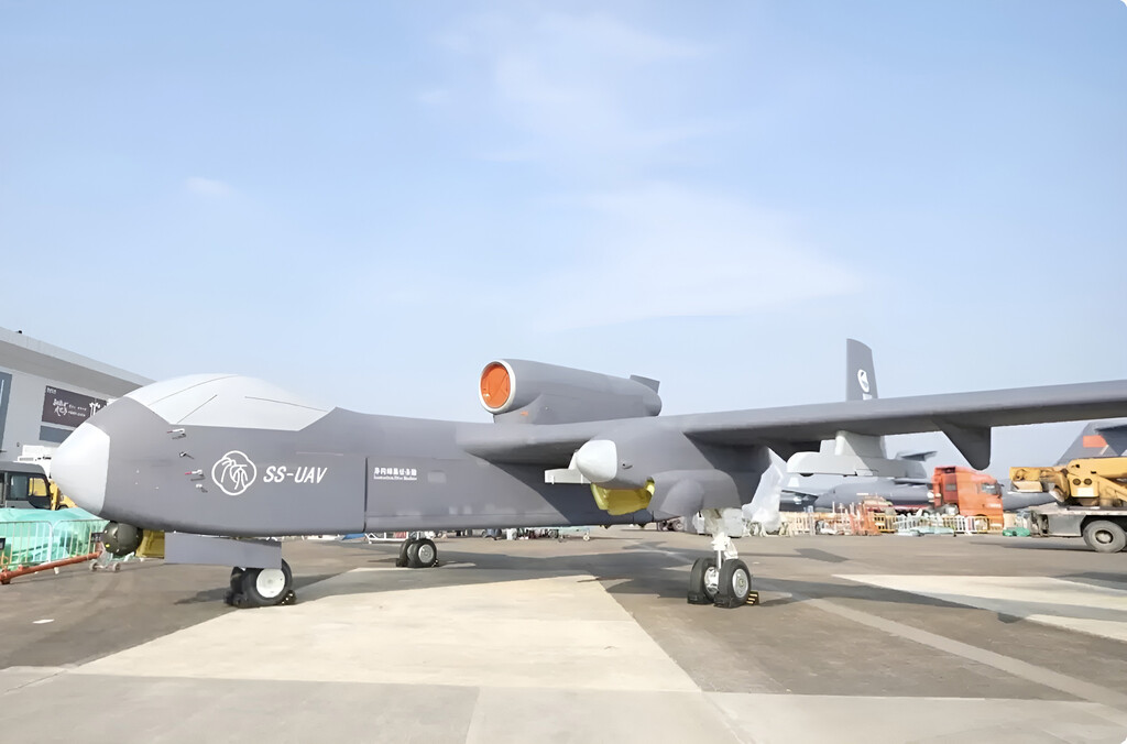 Una de las armas más inquietantes de China ya tiene fecha de vuelo: un enorme dron nodriza con 100 drones kamikaze a bordo Una de las armas más inquietantes de China ya tiene fecha de vuelo: un enorme dron nodriza con 100 drones kamikaze a bordo