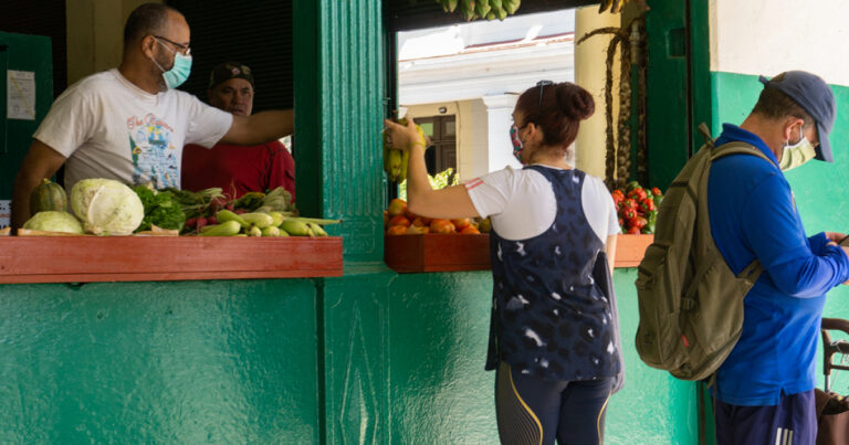 1590008661-cinco-alimentos-basicos-escasean-cuba-coronavirus