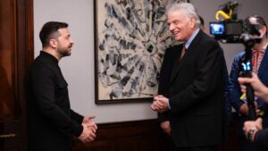 “Sin la Biblia y sin cruz no hay evangelio”