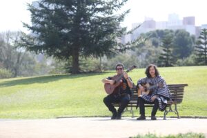 Che Valle llegará a Colombia con su nuevo álbum “Cada vez mejor”