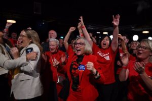 Proyecciones indican una victoria contundente del Partido Laborista en las elecciones federales de Australia