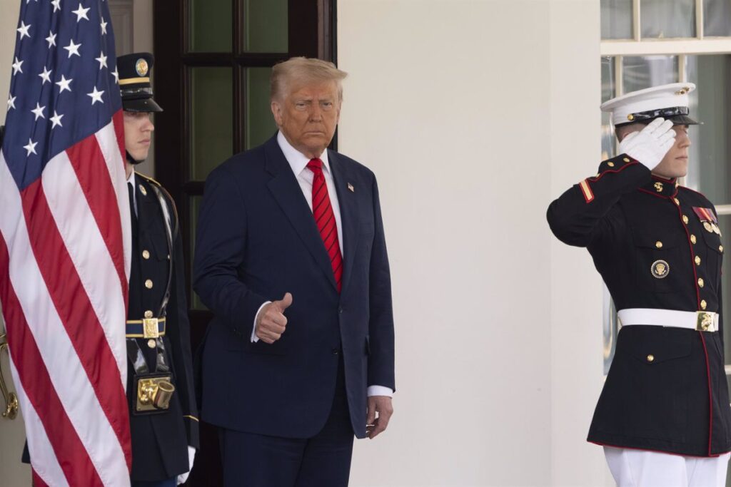 Trump Anuncia un «Gran Evento» sobre Oriente Próximo la Próxima Semana: ¿Qué Esperar?