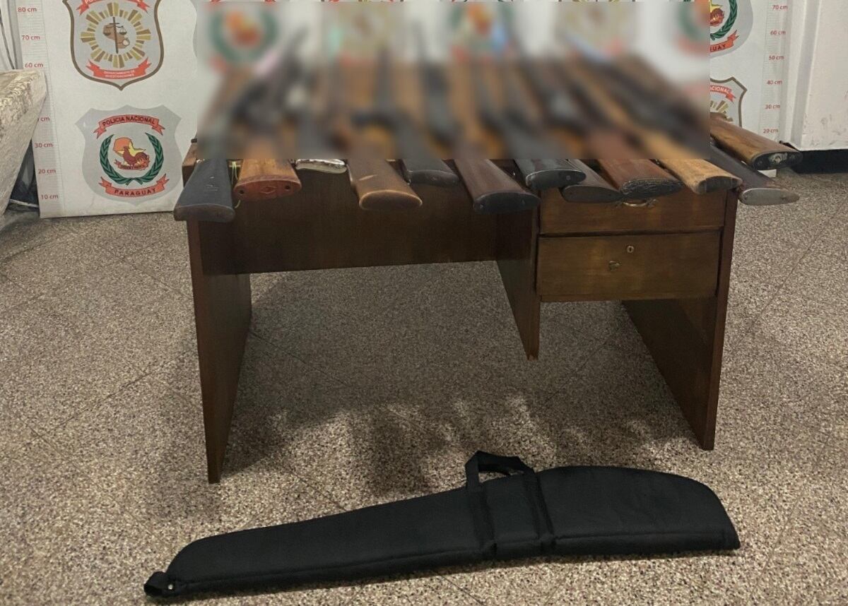 Detienen a un hombre de 75 años con un verdadero arsenal en Asunción