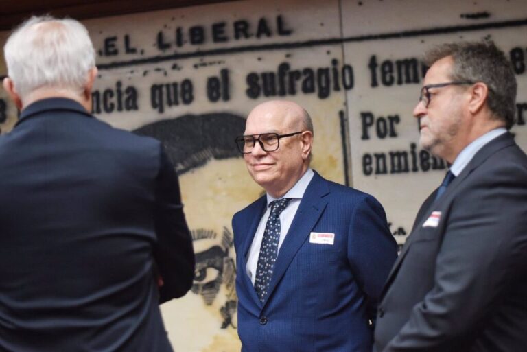 Una Noche Absolutamente Normal: Lo que Realmente Ocurrió