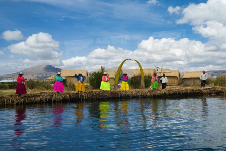 Vestimenta Aymara: Historia, Tradición y Significado de sus Prendas