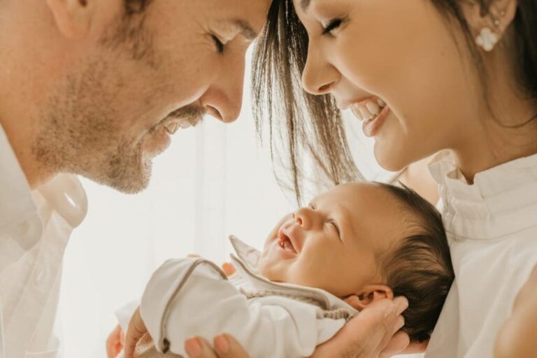 Mi Bebé acompaña a las mamás más allá del pañal: una maternidad con apoyo emocional