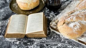 La mesa está servida: Sacia tu alma con la Palabra de Dios