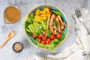 Ensalada de pollo. Receta sana y muy completa