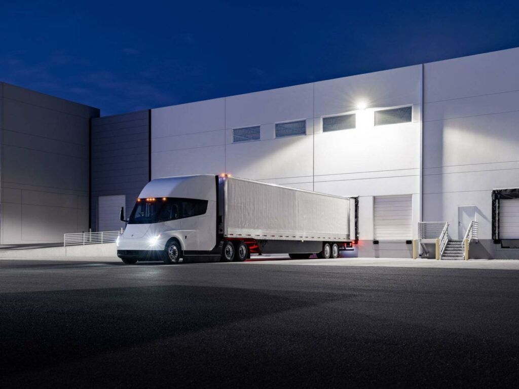 Tesla Semi: el futuro del transporte de carga ya está aquí