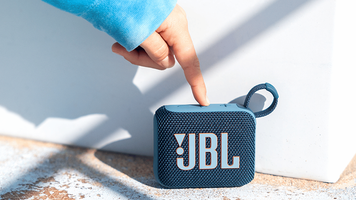 Amazon rebaja un 31% este altavoz Bluetooth con batería interminable y resistente a salpicaduras