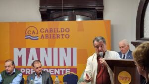 Roque García dijo que Bergara miente y que el FA no tiene propuestas para las veredas de Montevideo