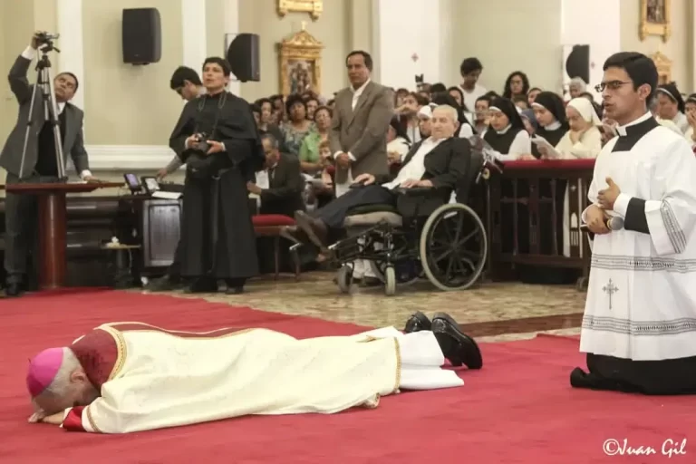 «Sumamente sencillo y cercano”: Dos sacerdotes peruanos comparten vivencias con León XIV