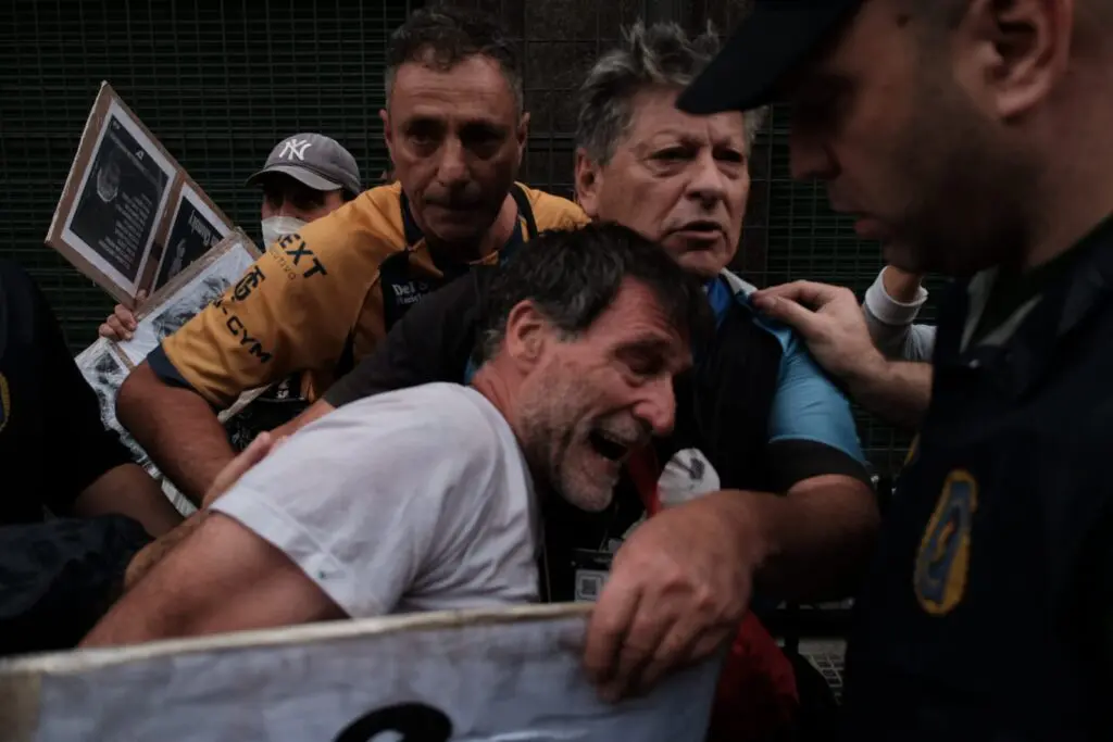 Jubilados argentinos sufren una nueva embestida represiva