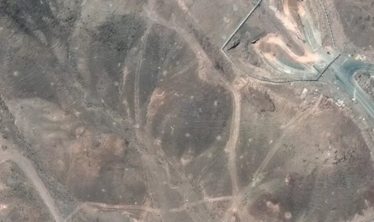 Imágenes satelitales desmienten afirmaciones de Trump sobre destrucción de instalaciones nucleares iraníes