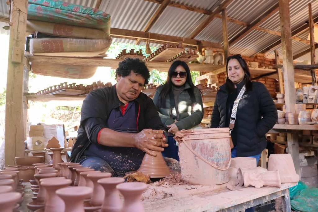 INTERCAMBIO DE SABERES CON PERÚ PARA FORTALECER EL TURISMO Y LA GASTRONOMÍA EN PARAGUAY