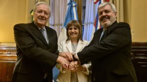 La Ministra de Seguridad firmó la actualización del Comando Tripartito de la Triple Frontera