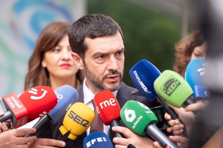 Bustinduy confirma que el Ministerio de Hacienda considera su propuesta de asignar 200 millones a la Ley ELA.