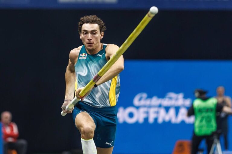 Duplantis rompe su propio récord mundial al saltar 6.28 metros