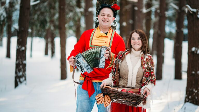 Entre nieve y tradición: guía completa de la vestimenta finlandesa moderna y tradicional