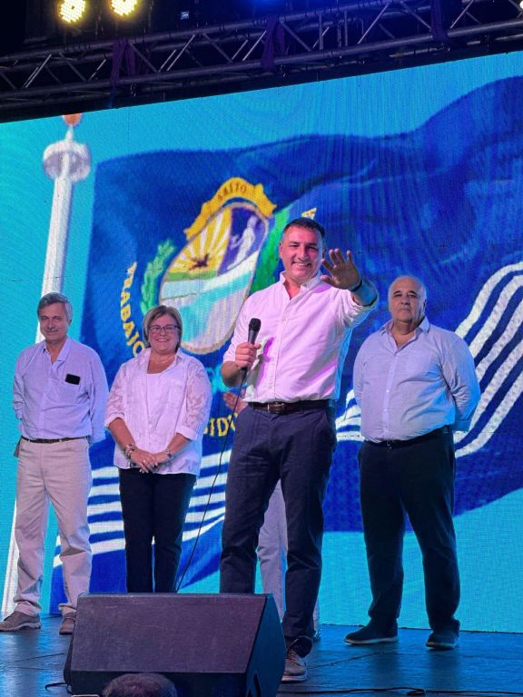 Carlos Albisu en Montevideo el lunes /Directorio del Partido Nacional recibe a los intendentes electos