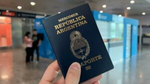 El gobierno simplifica la autorización de viaje para menores