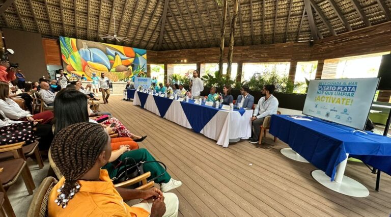 El Clúster Turístico del Destino Puerto Plata se suma al Programa Comunidades Circulares