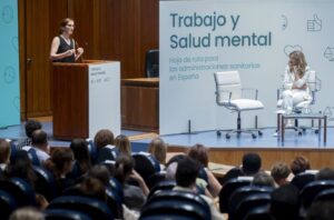 Sanidad y Trabajo presentan un documento para integrar las condiciones laborales en la historia clínica.