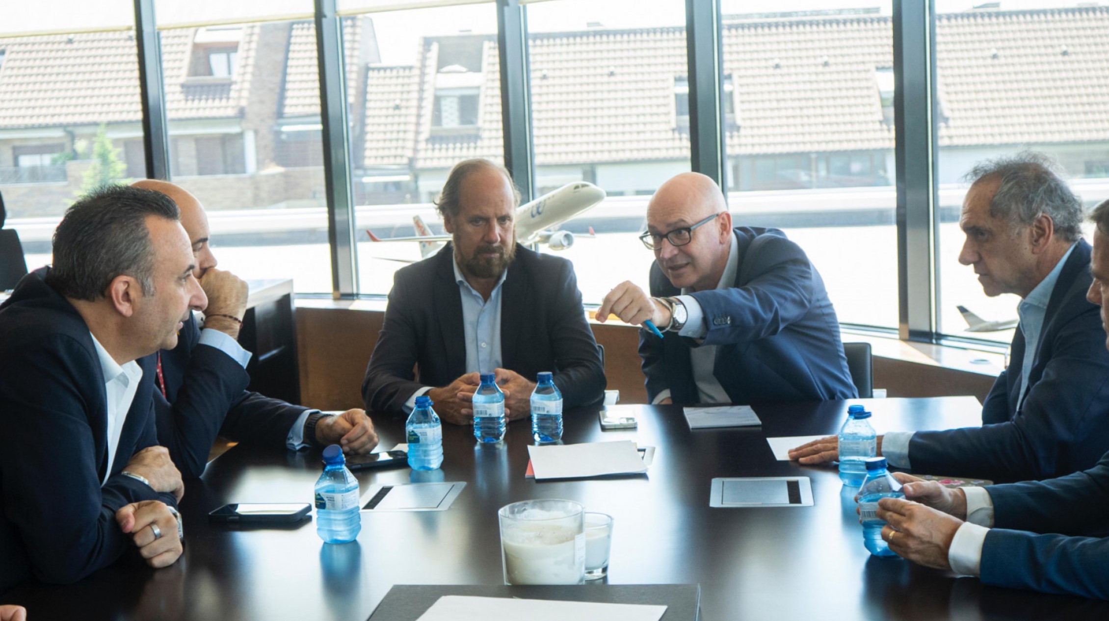 Argentina avanza hacia acuerdos con líneas aéreas internacionales para promocionar la Argentina en todo el mundo