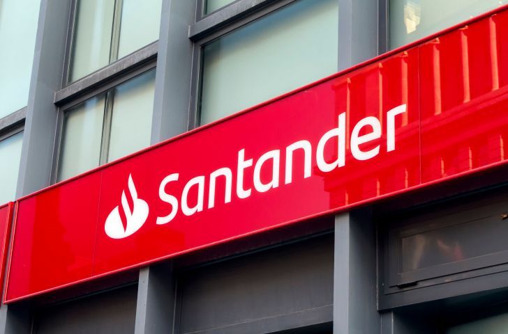 Santander cierra 18 sucursales en EE. UU. y apuesta por la banca digital