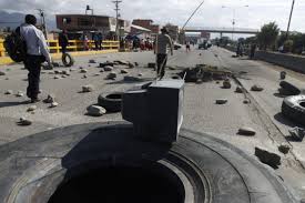 Bolivia pierde más de 70 millones de dólares en el sector productivo por bloqueos