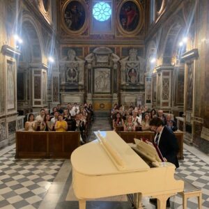 Stefano Pavetti rinde tributo a la guarania en una histórica iglesia de Roma