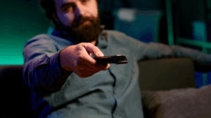 Desactiva esta función secreta de tu Smart TV y notarás como va más rápida al instante