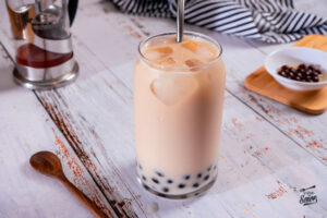 Bubble tea o té de burbujas. Cómo hacer la bebida con perlas de tapioca