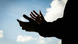 El afán por la admiración humana: una enfermedad que solo el evangelio cura