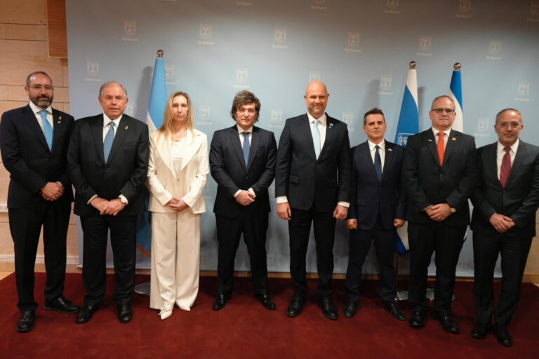 El Presidente Javier Milei anunció que en 2026 la Argentina mudará su embajada en Israel a Jerusalén Occidental