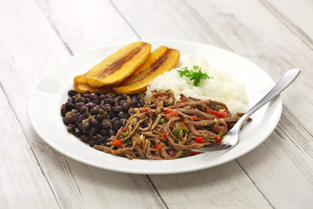 Qué es y cómo hacer Pabellón Criollo: El plato nacional de Venezuela