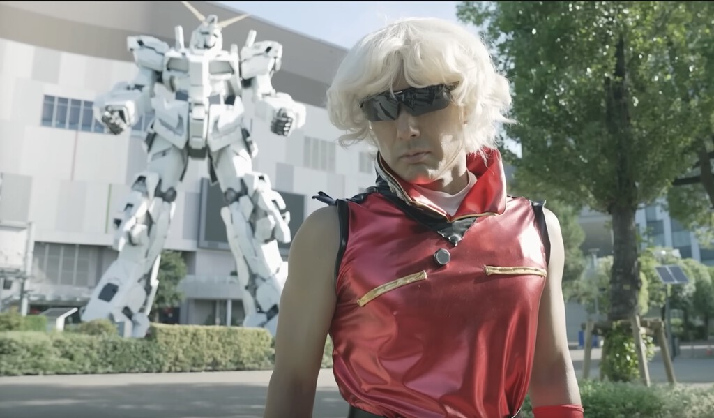 Un político japonés ha intentado ‘hackear’ las elecciones disfrazándose de villano de ‘Gundam’. Bandai no se lo ha tomado bien