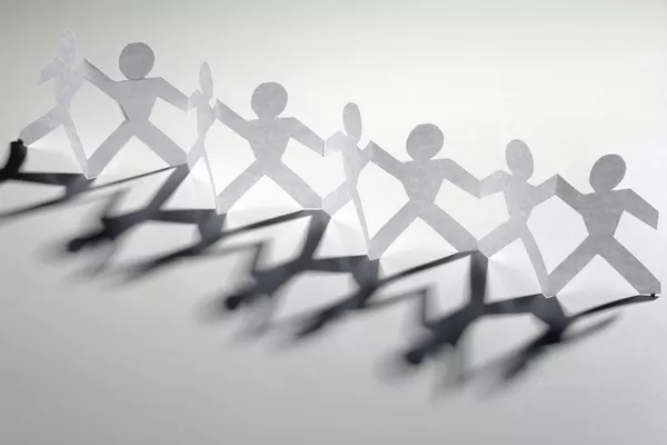 Advierten picos de suicidio en jóvenes y adultos mayores en Uruguay