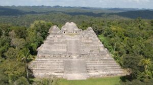  Un descubrimiento histórico sobre el primer rey de la ciudad Maya de Caracol, Belice