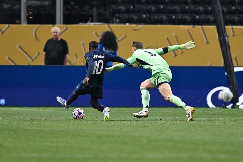 Doué y Dembélé eliminan al Bayern y llevan al PSG a las semifinales del Mundial