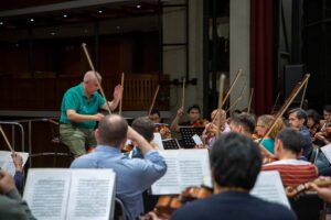 Maestros españoles dirigirán a la OSIC en el concierto “Ánima Musici”