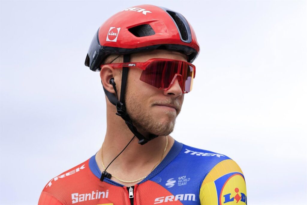 Jonathan Milan se impone al esprint en la poco emocionante etapa 8 del Tour de Francia.