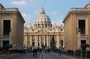 5 datos que tal vez no sabías sobre las Basílicas de San Pedro y San Pablo en Roma