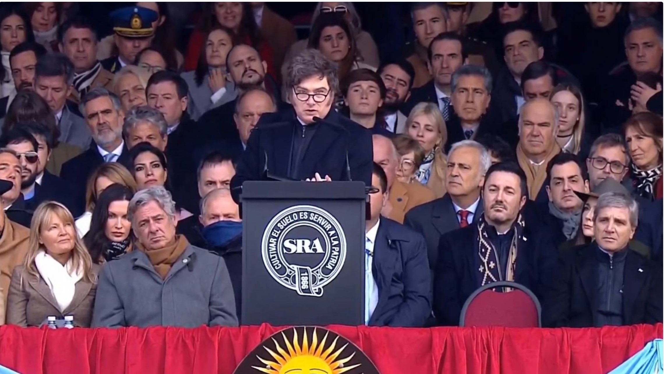 El Presidente Javier Milei anunció una baja permanente de las retenciones al campo El Presidente Javier Milei anunció una baja permanente de las retenciones al campo